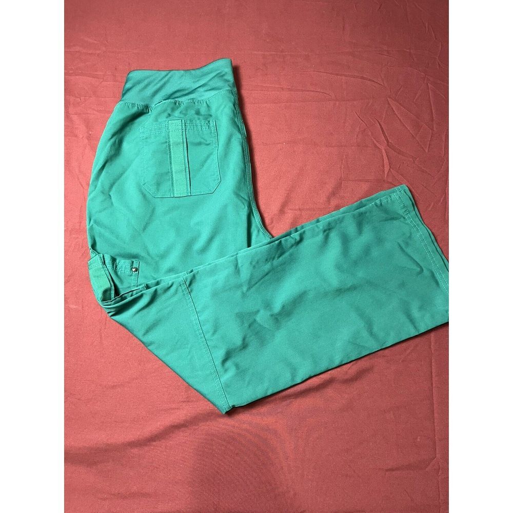 Healing Hands Women's 6 Pocket (m) Pant  Green & White Sanibel Scrubs Shirt (L)
